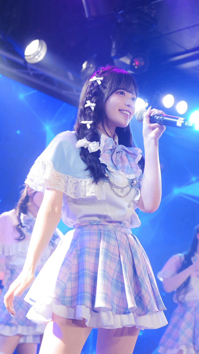 ( > · <⸝⸝ᐢ🎤💕︎