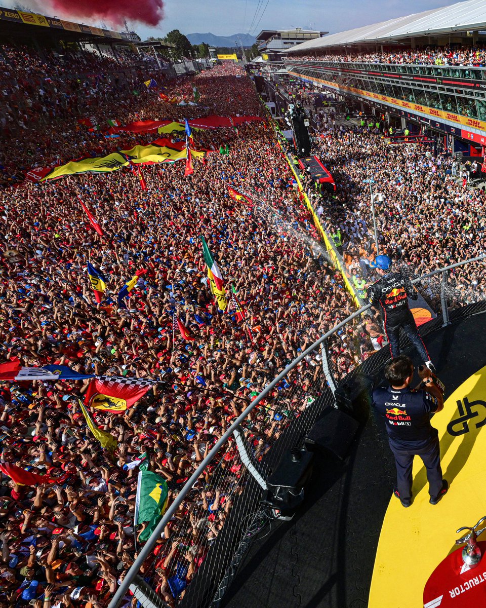 From spraying Isack Hadjar at Zandvoort...
...to spraying the Tifosi in Monza 🍾

This photo with Max Verstappen and Tifosi is epic ❤️
