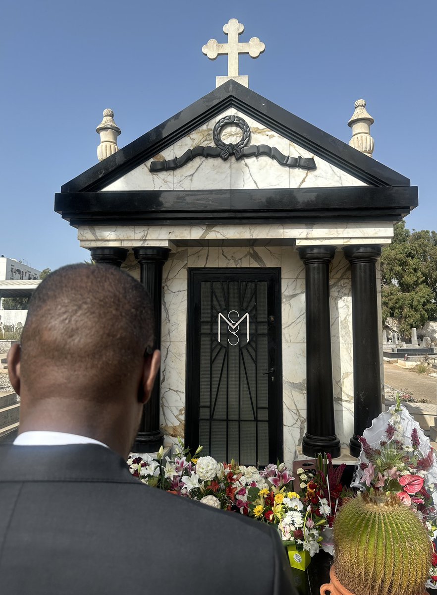 UDEMO (Union des démocrates Mobutistes) (@udemo_rdc) on Twitter photo Le Vice-Premier Ministre honoraire Mobutu Nzanga Ngbangawe (<a href="/NzangaMobutu/">Mobutu Nzanga Ngbangawe</a>) a rendu hommage à son père, le Maréchal Mobutu Sese Seko, ce dimanche 7 septembre à Rabat.
« Dimanche, 7 septembre 2025
28 ans après la disparition du Maréchal Mobutu, nous honorons la mémoire d’un homme Le Vice-Premier Ministre honoraire Mobutu Nzanga Ngbangawe (<a href="/NzangaMobutu/">Mobutu Nzanga Ngbangawe</a>) a rendu hommage à son père, le Maréchal Mobutu Sese Seko, ce dimanche 7 septembre à Rabat.
« Dimanche, 7 septembre 2025
28 ans après la disparition du Maréchal Mobutu, nous honorons la mémoire d’un homme