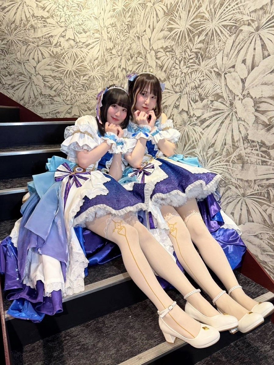 うちら脚なが～い😚💕
(あかね) 
#デレステ10thツアー
#デレステ10thツアー千秋楽_day1