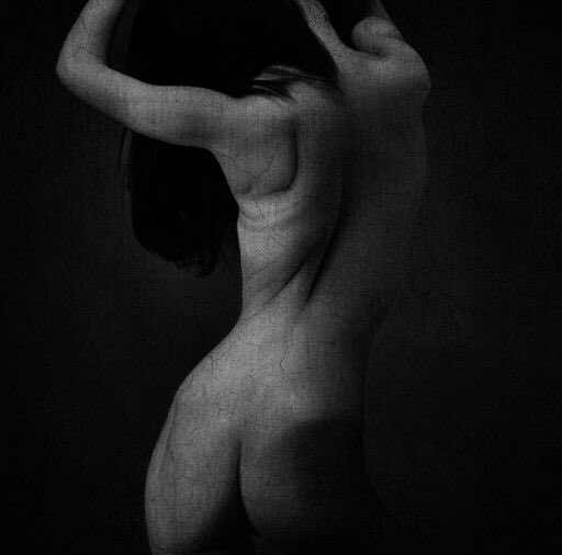 EVE 🍎 tweet media