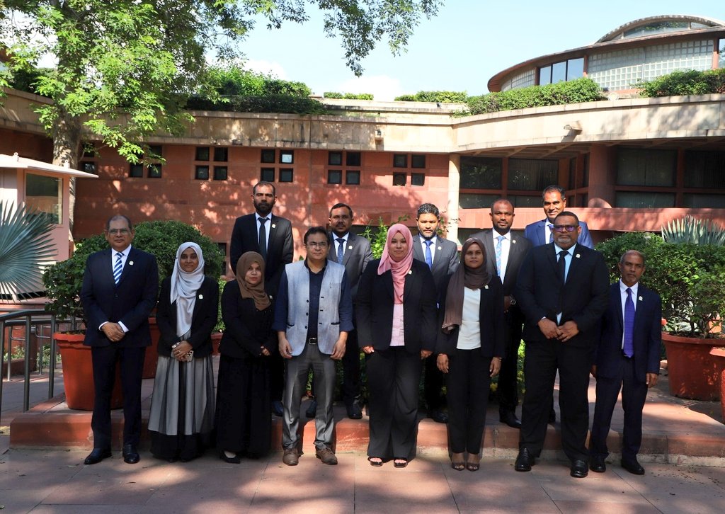 LokSabha_PRIDE's tweet image. A week-long Training Programme for Senior Management Leadership of People’s Majlis of The Republic of Maldives, commenced today at @LokSabha_PRIDE. Shri Raj Kumar, Director, @LokSabhaSectt, briefed the participants.
#TrainingProgramme #PRIDE #Leadership #Maldives…