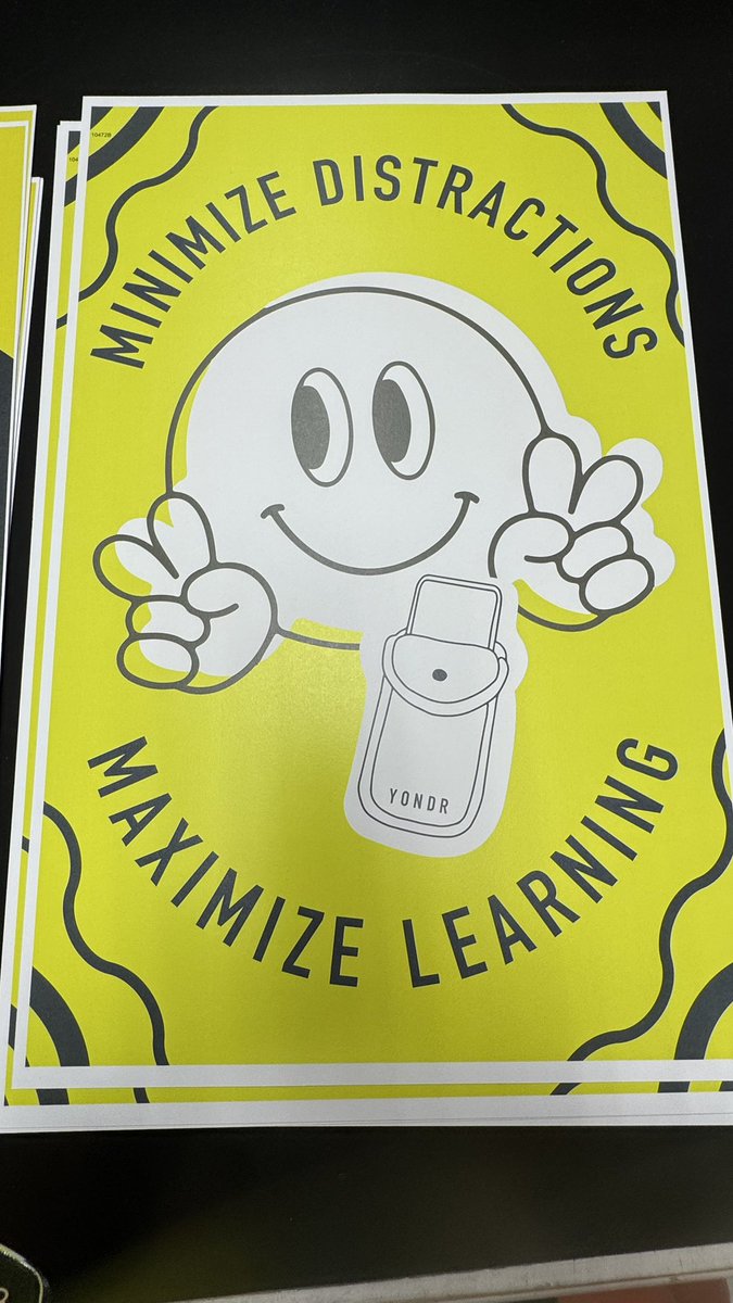 Yondring on Monday <a href="/YonkersSchools/">Yonkers Public Schools</a> <a href="/AnibalSolerJr/">Aníbal Soler, Jr.</a> <a href="/PrincipalNaber1/">Principal Naber</a>