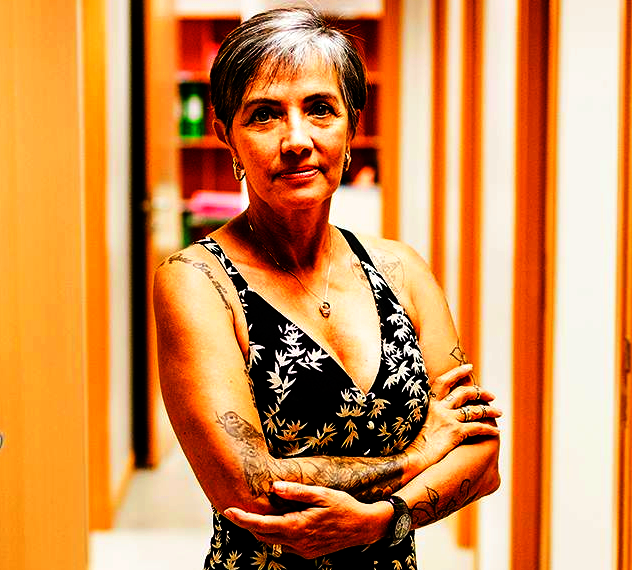 BrazilenDireita's tweet image. Essa é a juíza, Sonáli da Cruz Zluhan...
Que soltou um assassino que concretou a mãe e esquartejou a namorada ???

"Cadeia só serve para conter fisicamente".
@Biakicis @damares @nikolas_dm @CarolDeToni