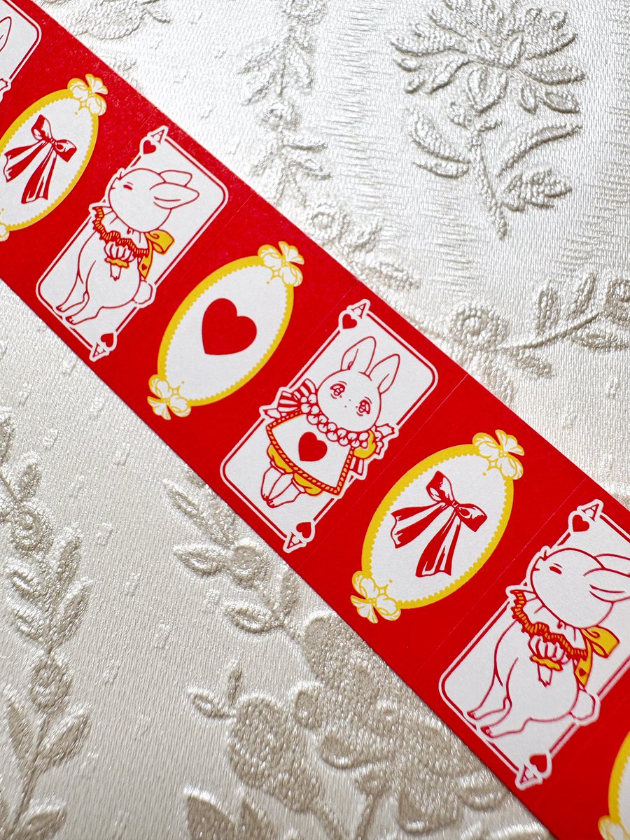 アリスページ♡⃜ 🐇 ♠︎ 🃏 ♥︎ サブカル風の創作アリスさん . 足まで入り切ら