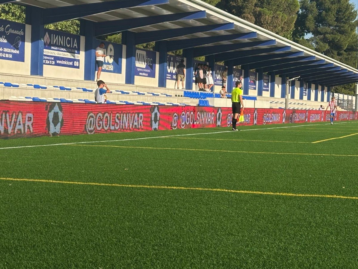 👏🏼❤️ GRAN TRABAJO DEL COLONIA MOSCARDÓ 👏🏼❤️

😇 El <a href="/CDCMOSCARDO_com/">CDC Moscardó</a> sigue dando grande pasos hacia delante.

🏟️ A pesar de estar en Segunda RFEF, han conseguido poner publicidad LED en Usera.

😛 Esto no habría sido posible sin  el gran trabajo realizado.

#SegundaFederación