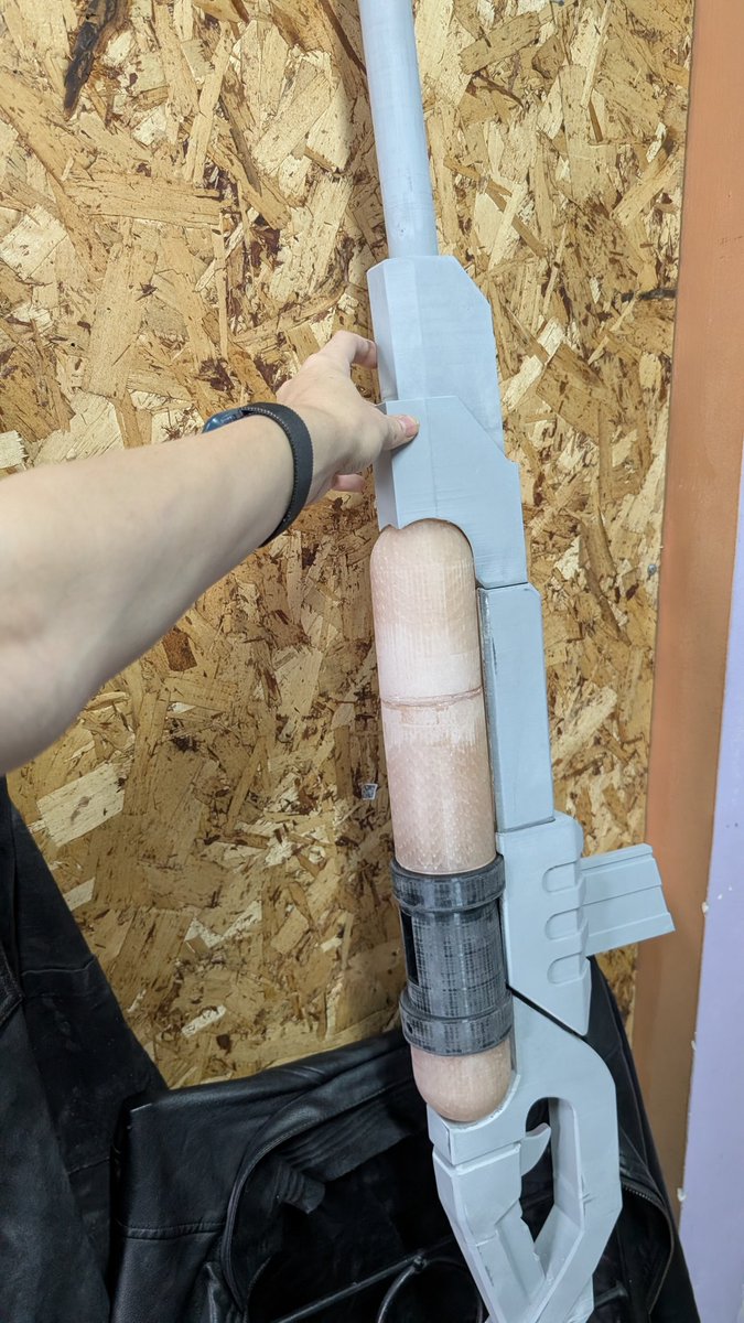 Костюмированный Интроверт tweet media