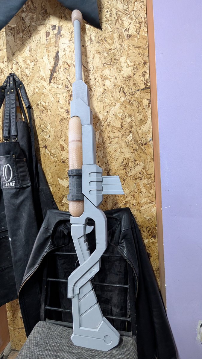 Костюмированный Интроверт tweet media