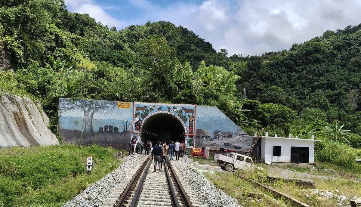 RAM2347RK's tweet image. After 77 years of independence, #IndianRailways connects the #Mizoram capital for the first time via the 51 km #Bairabi - #Sairang project
 
Wonder why Congress never did it in 60 years of its rule ????