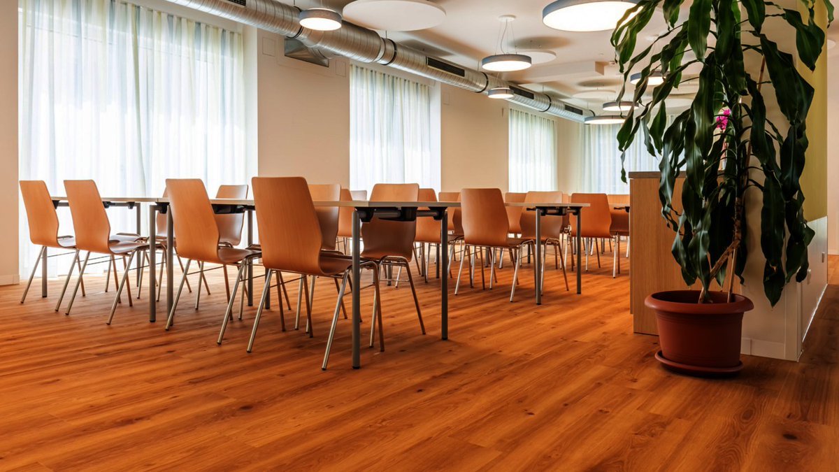 TarkettGroup's tweet photo. In Breisach, Germany, Sinnighofen psychiatric care facility was designed for comfort and calm.

Tarkett’s iD Inspiration flooring with Creek Oak Natural brings warmth, realism and durability - with easy maintenance thanks to Tektanium® surface tech. https://t.co/W2YHmfc4Lu