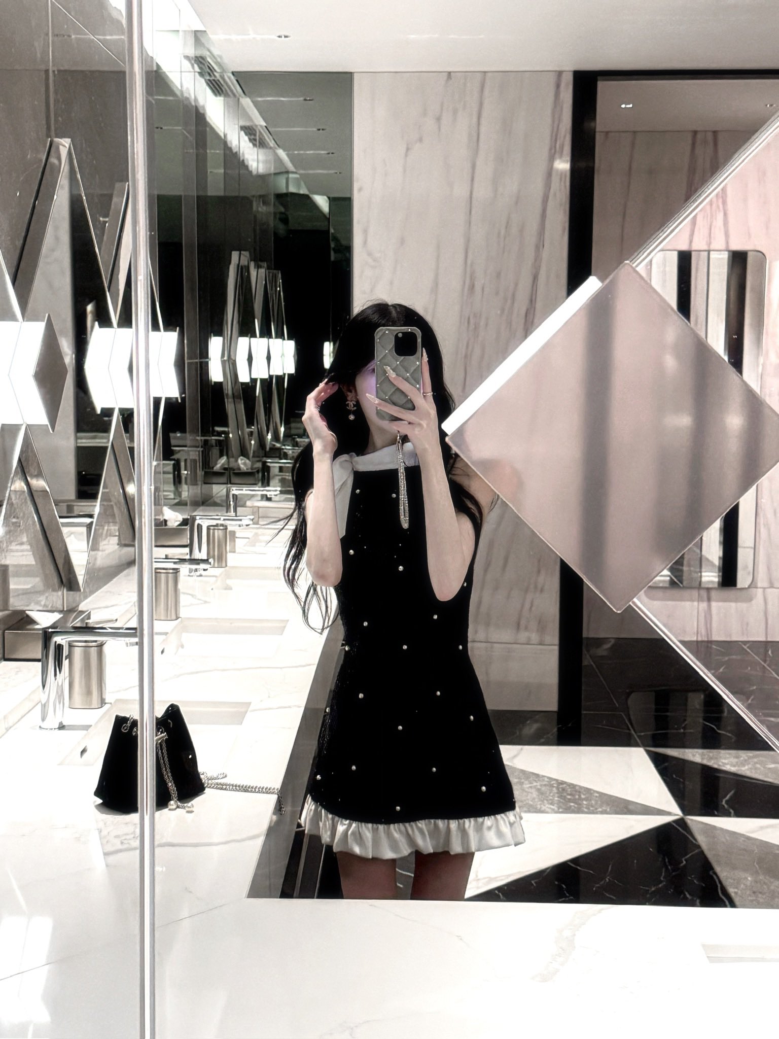 belear mimi ベリアミミ フラワーニュアンスミニワンピース BELEAR MIMI《ベリアミミ》フラワーニュアンスミニワンピース BLK