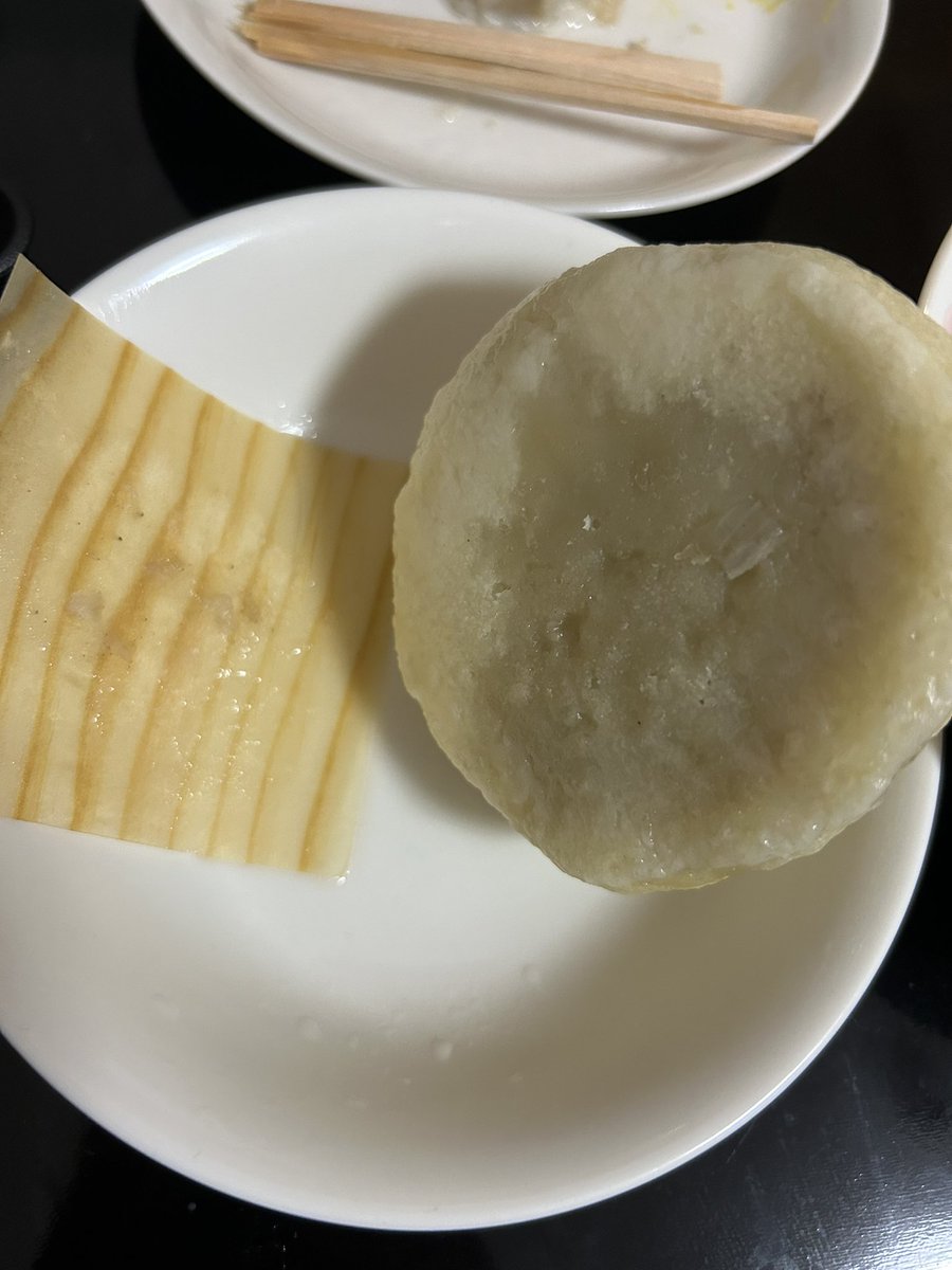 551マスターのばやしにかかれば
豚まんを綺麗に剥がすことなど容易い