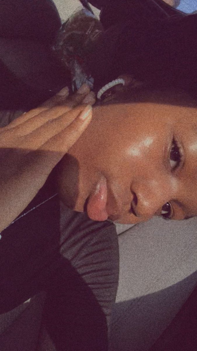 Bukunmi🧛‍♀️ tweet media