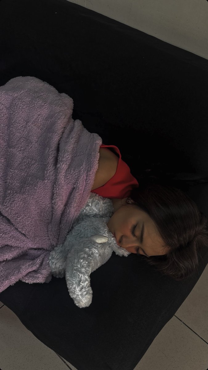 hushlayer's tweet image. ⠀⠀
͏͏

͏͏
@𝙟𝙤𝙣𝙖𝙩𝙝𝙖𝙣.𝙥𝙣𝙜 just posted.

All-time favorite namin ang Jollibee. Thank God, we're both feeling better na. (Posted these images late kasi /afterworkhours/ daw)