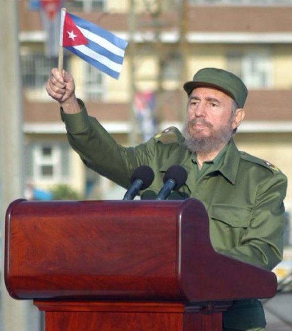 #Fidel: “Al pueblo nuestro lo podrán desaparecer de la faz de la Tierra, lo que no podrán jamás es vencerlo; porque nuestro pueblo con su razón, con su heroísmo, con su dignidad, con su vergüenza y con su grandeza es un pueblo invencible...”
#100AñosConFidel
#SantiagoDeCuba