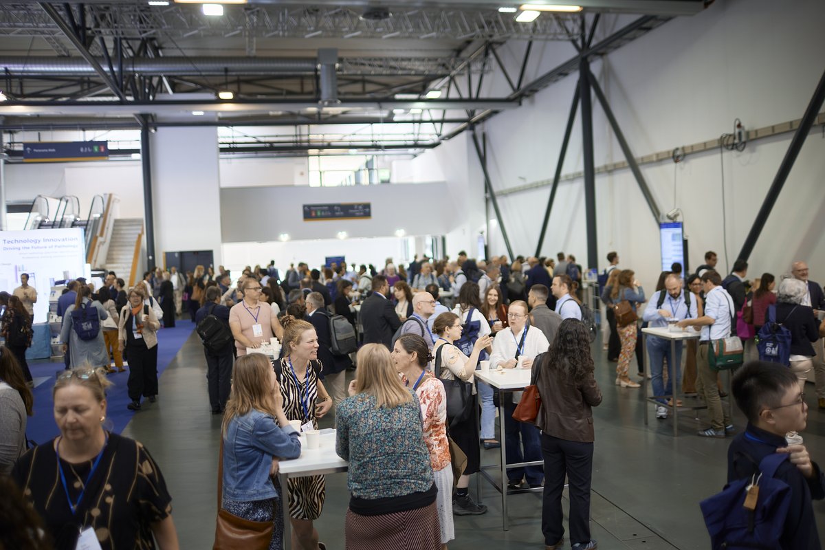 The coffee and lunch breaks of #ESPCongress are not only a time to re-energise, but also to network, and visit the exhibition and poster area!

We have both physical and electronic posters, and the presenters will be excited to share their research with you!

#PathTwittwer