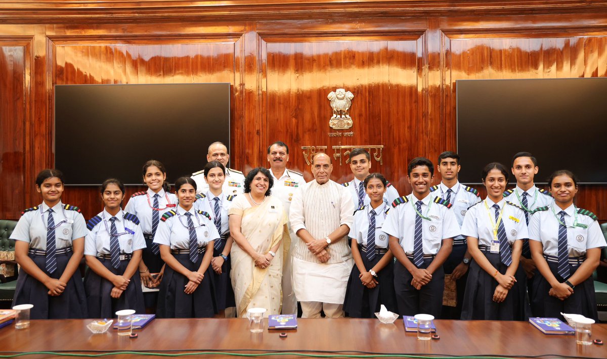 Had a great interaction with the students from Navy Children School (NCS), Delhi. Encouraged them to dream with purpose, pursue their goals with sincerity, and uphold a strong sense of national pride in all their endeavours. 

pib.gov.in/PressReleasePa…