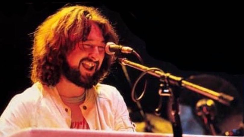 SwindonWeb's tweet image. From Eastcott Hill to Breakfast in America &amp;amp; pouring sugar all over the good old Evening Adver... we pay tribute to #Swindon&apos;s Rick Davies....

swindonweb.com/?m=8&amp;amp;s=9&amp;amp;ss=10…

#supertramp #rickdavies #swindonmusic
