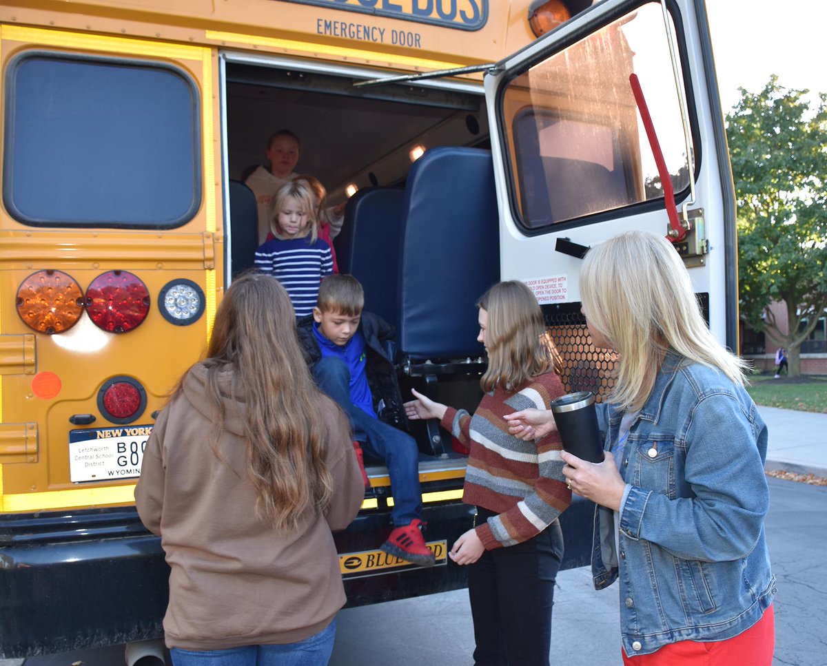 Regular bus drills are vital to ensuring that our students are safe in an emergency. Thank you to our incredible transportation team, administrators, and student helpers for leading our younger riders through safety protocols and evacuation drills this morning. #PrideInTheHive