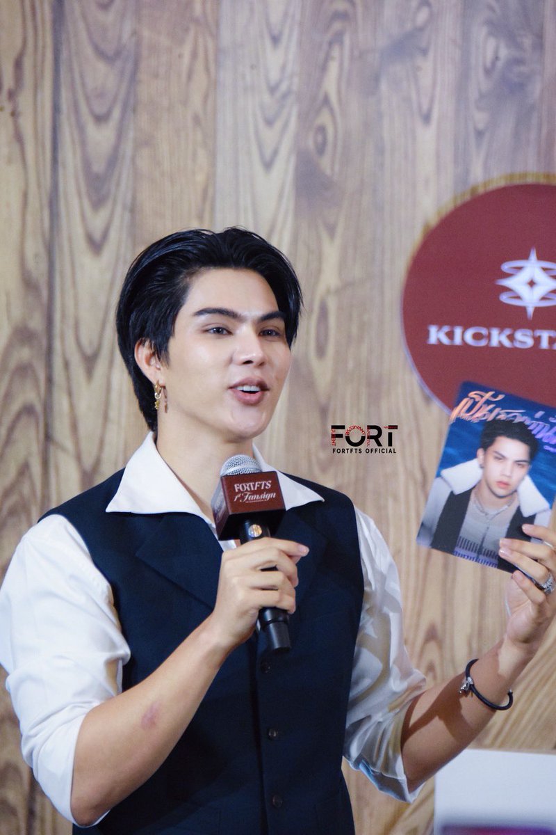 250906 FortFTS 1st Fan Sign in Bangkok

ผมให้เพิ่มนะค้าบ 😊🫶🏻

FortFTS 1st Fansign BKK
#FortFTSOnlyYouFansign

<a href="/fort_fts/">FortFTS (福福) #เวียร์</a> #FortFTS #ComeFortZon #BabyFeat