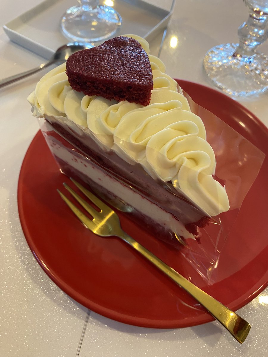 autoramarina's tweet image. meu namorado estava há meses querendo me levar em um lugar sem me falar o que era e ontem ele finalmente conseguiu vaga… era um chinchila café!!! 

Mocinhos de livros de romance existem!!