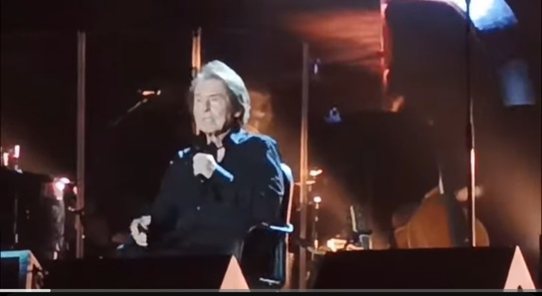 Amig@s raphaelistas no se pierdan el episodio 11 de "La hora raphaelista está fenomenal !!! Concierto, sorpresas , duetos , fans a mirarla !!!!!