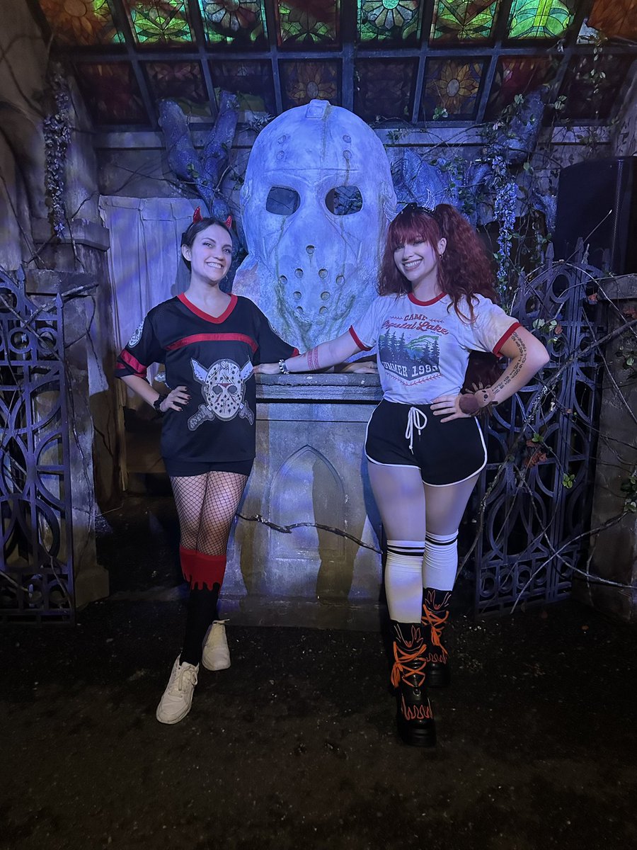 NPC_Chick's tweet image. Halloween Horror Nights fit check! Camp Crystal Lake Counselor! Tried a bunch of snacks and food at the park that were to die for! @UniversalORL @HorrorNightsORL