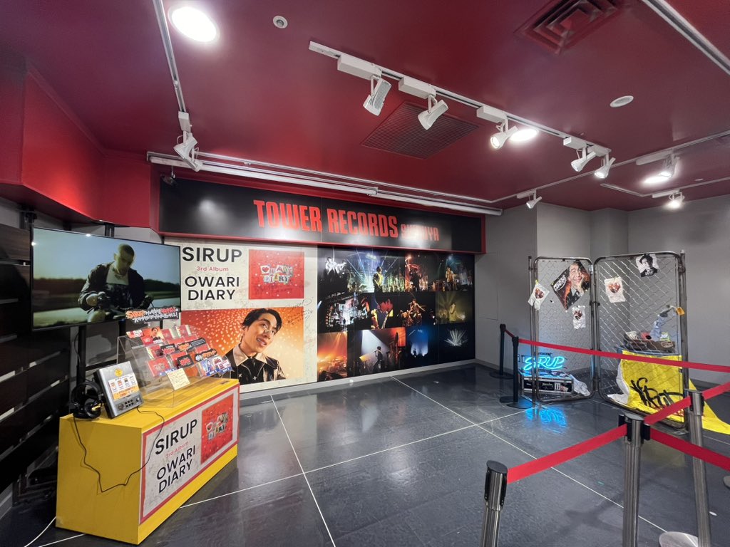 素敵な中国茶屋さんに再来してからの佐瀬バンド

佐瀬さん新井さん海堀さんホイちゃん、真横を通って下さるテーブルでした。
そしてつい先程、フォロワーさんが同卓だったことが判明
写真まで撮ってもらったのに、互いに全く気付かず😂

からの渋谷寄ってSIRUPコーナー
今日までらしいので滑り込み🙌