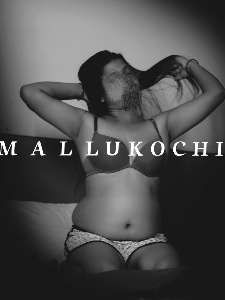 Ernakulam guys message me for meet up 
#wife #CouplesGoal #mallu #kochi