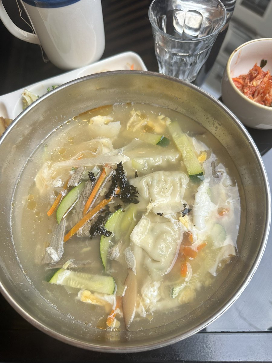점 tweet media