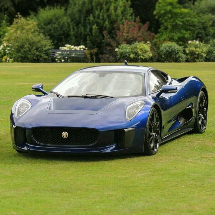 GordonMercedes9's tweet image. #MaseratiMonday #MC20

(A pity Jaguar didn&apos;t go down the CX 75 route in 2013)
cnet.com/roadshow/pictu…
