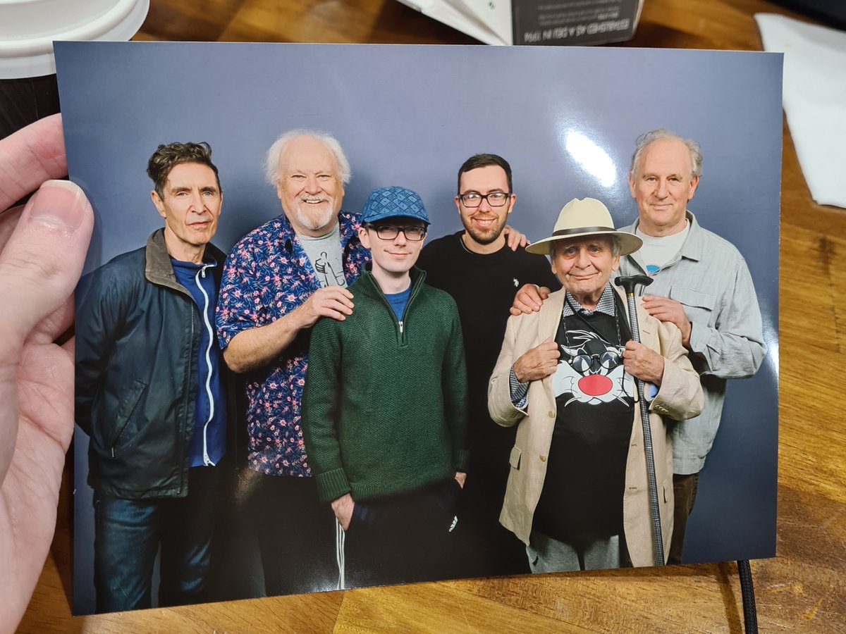 theicewarrior13's tweet photo. this weekend, a once impossible dream happened. 💙💙 four Doctors + three companions came to lil 'ol Ireland. 🇮🇪

#belfastcomiccon #doctorwho @comconnireland @thenicolabryant https://t.co/GCcRNrTnlS