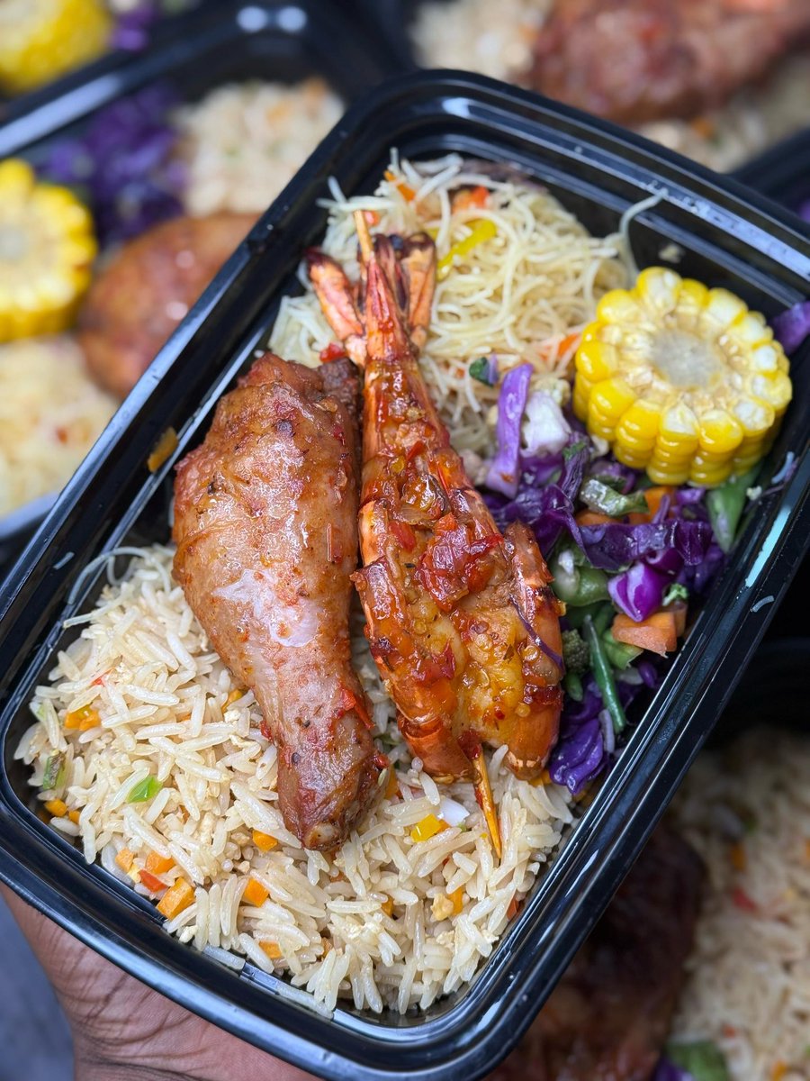 Fikun_n's tweet image. Hi @uzoart .
My name is Fikun and I am a chef and food vendor based in Lagos Nigeria.
I would like to handle your team meals for your upcoming art exhibition.
I look forward to working with you.
Thank you.
@uzoart