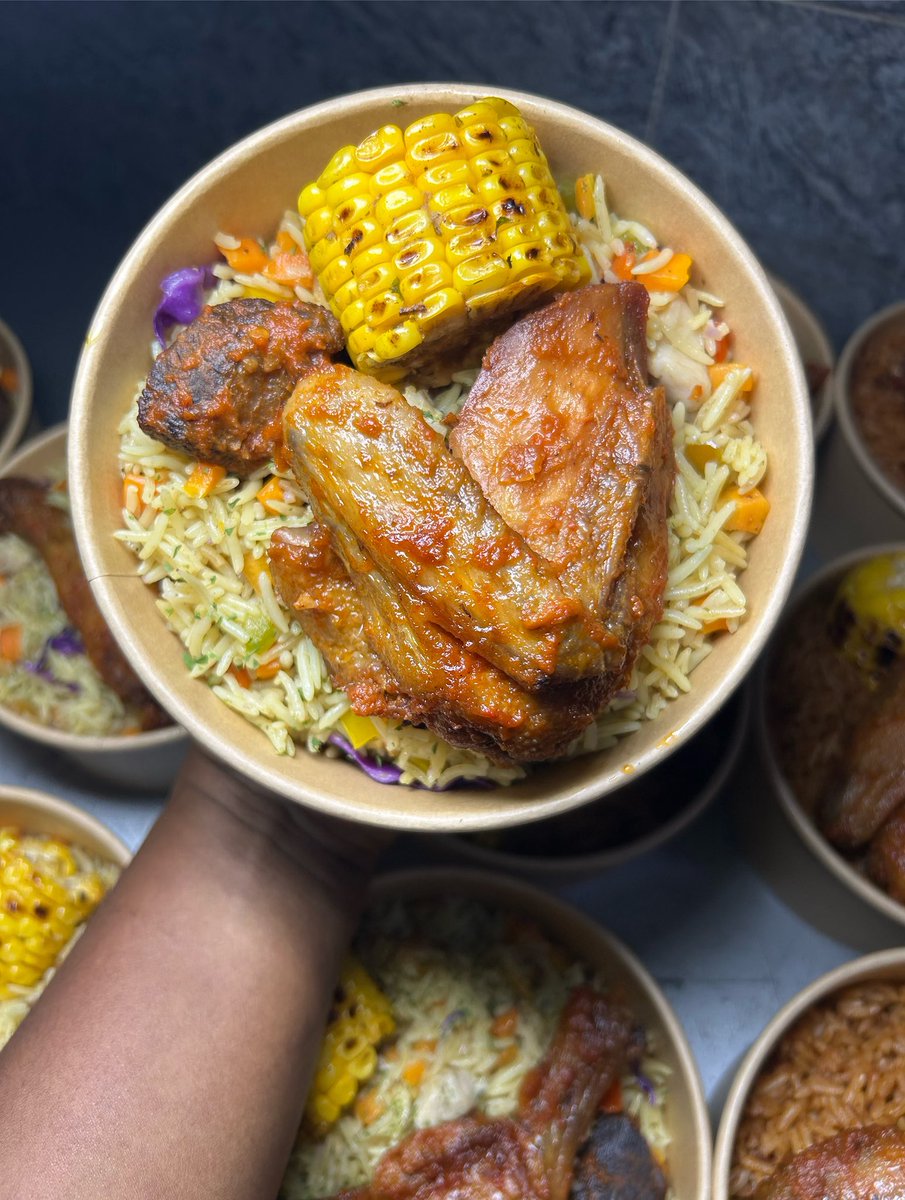 Fikun_n's tweet image. Hi @uzoart .
My name is Fikun and I am a chef and food vendor based in Lagos Nigeria.
I would like to handle your team meals for your upcoming art exhibition.
I look forward to working with you.
Thank you.
@uzoart