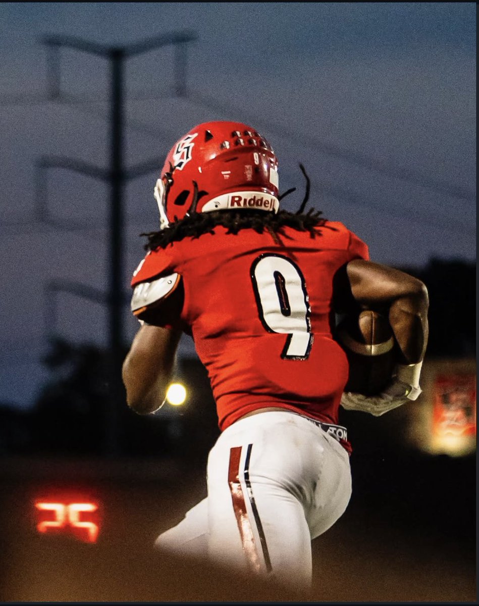 meliq9mcgowan's tweet photo. Stats after 3 games:

42 carries
343 yds (8..17 yds/carry)
4 rush TD’s

3 receptions 
174 rec yds
1 TD
517 all purpose yards 
(10 quarters)

https://t.co/yRLEzrAvtP https://t.co/Taw3i8REvb