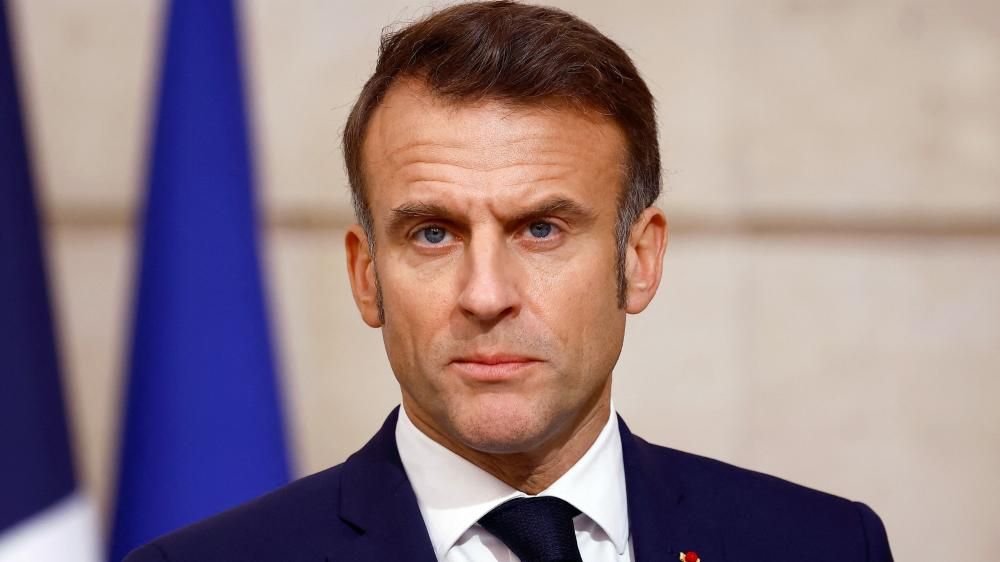 CryptoNewsHntrs's tweet photo. 🚨 BREAKING:🚨
🇫🇷 FRENCH GOVERNMENT HAS OFFICIALLY COLLAPSED!
#BREAKING #France #FrenchPolitics #GovernmentCollapse #Macron #Europe https://t.co/OXE6vk0Ce9