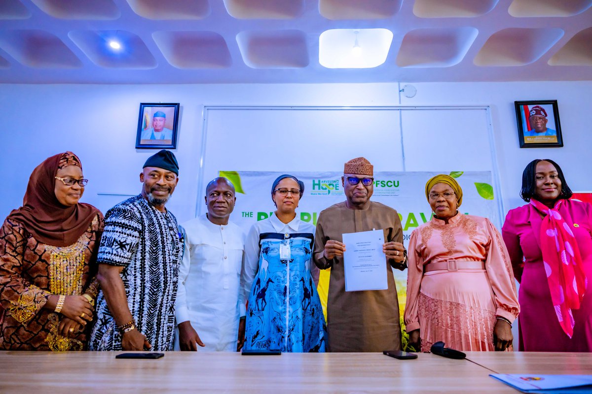 pfscu_ng's tweet image. Today at the Government House, Ado-Ekiti, the 2025 Wet Season Agricultural Insurance Policy was handed to Gov. @biodunaoyebanji 
Ekiti state becomes the first state under the NAPM framework to embrace risk mitigation as a tool to protect farmers
@ekitistategov 
#MondayMotivation