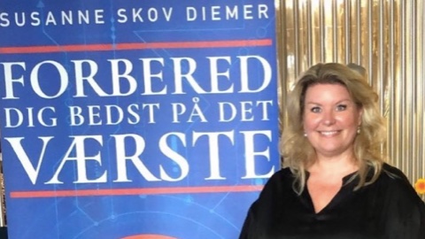 PraesidioGroup's tweet photo. I dag er det 5 år siden, at @SusanneDiemer's ’Forbered dig bedst på det værste’ (@People’s) udkom. Verdensbilledet ser markant anderledes ud med en skiftende geopolitik &amp; nye trusler. Beredskab &amp; evnen til at være resilient er vigtigere end nogensinde
#dkpol #dkmedier #krise #bog https://t.co/bGooukgxvE