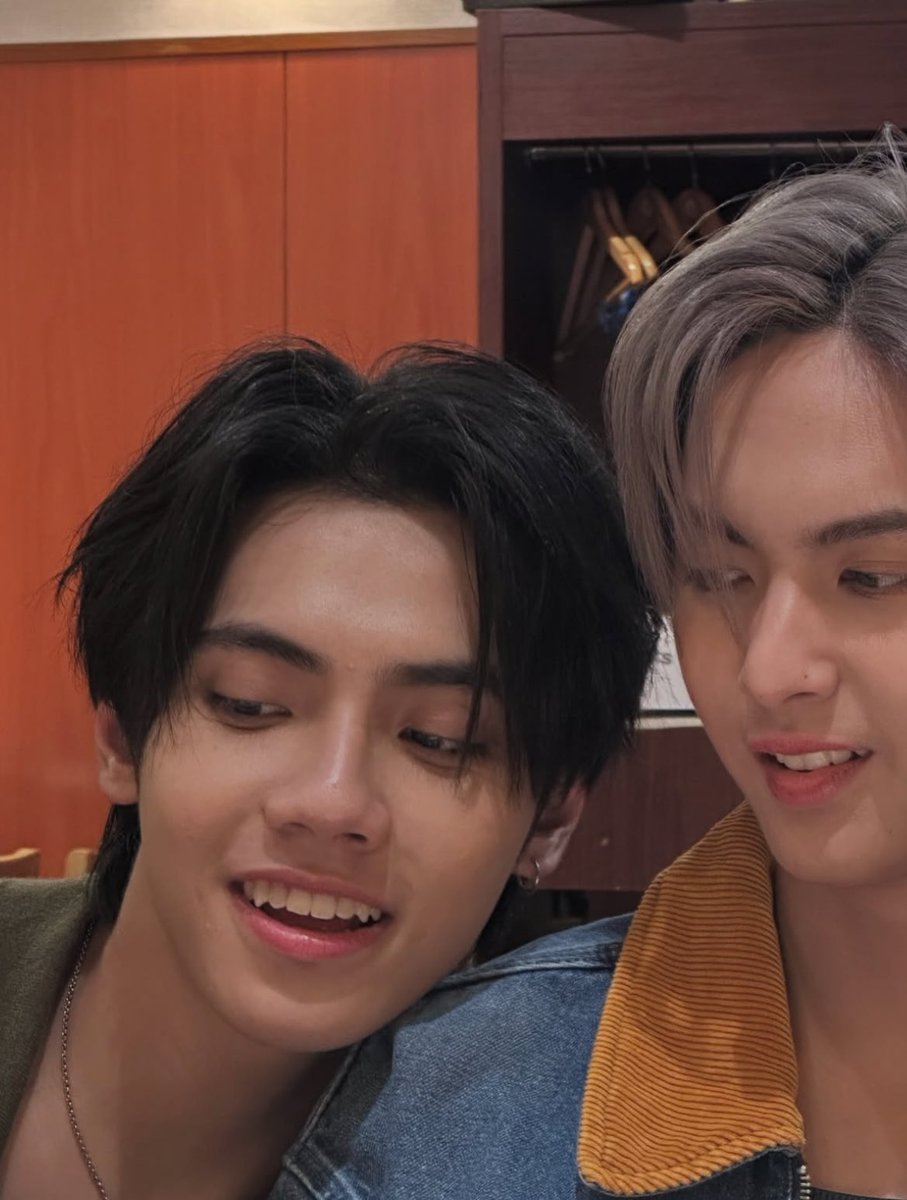 decem2er's tweet image. แอดมินพี่ทำดีๆหน่อยนะคะ 55555555555555555555555555