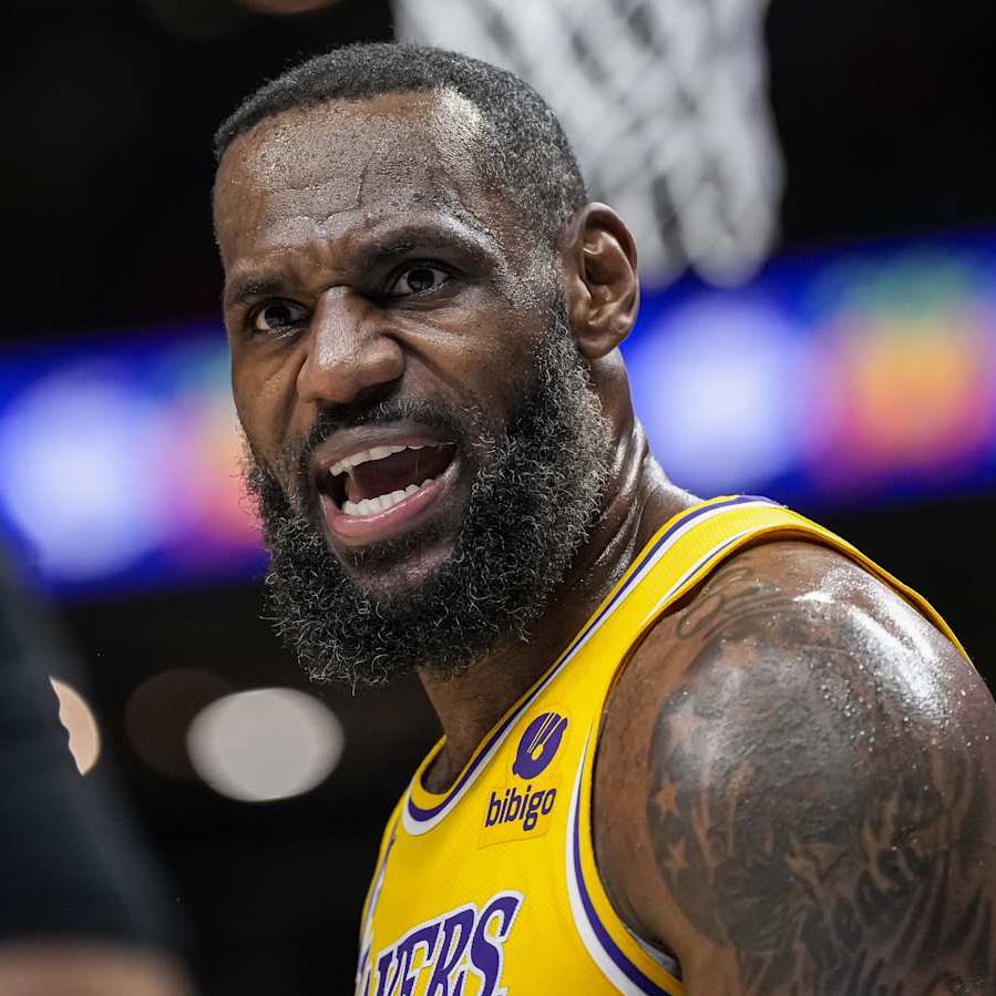 LegionHoops's tweet image. LeBron is unsure how long he’ll continue playing in the NBA, per @WindhorstESPN 

“He’s going year to year. Could this be his last year? Yes. Will it be his last year? I don’t know. Does he know right now? Maybe. My interpretation is that it has not been established. He will see…