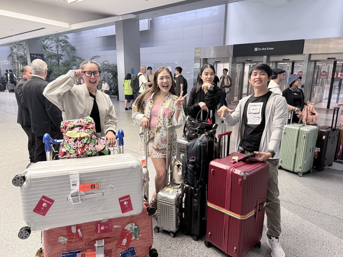 ซีและทีมไทยแลนดิงถึง ‘ซานฟรานซิสโก’ แล้วค่ะ สำหรับงาน #AppleEvent รอติดตามการรายงานข่าว #iPhone17 ได้วันที่ 10 กันยายน เที่ยงคืนตามเวลาประเทศไทย

กดติดตามซีและ #Ceemeagain ทุกช่องทางไว้ได้เลยนะคะ