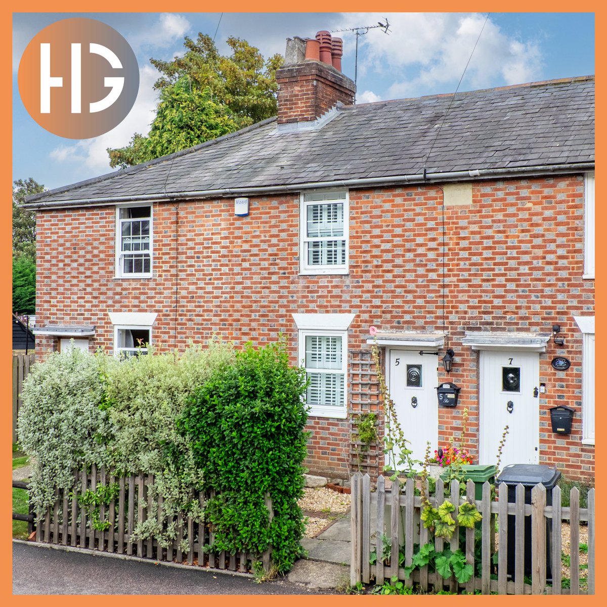 New listing: Kent Cottage
Charming features with a modern twist. Offered chain free. 

thehomesgroup.co.uk/property/churc…