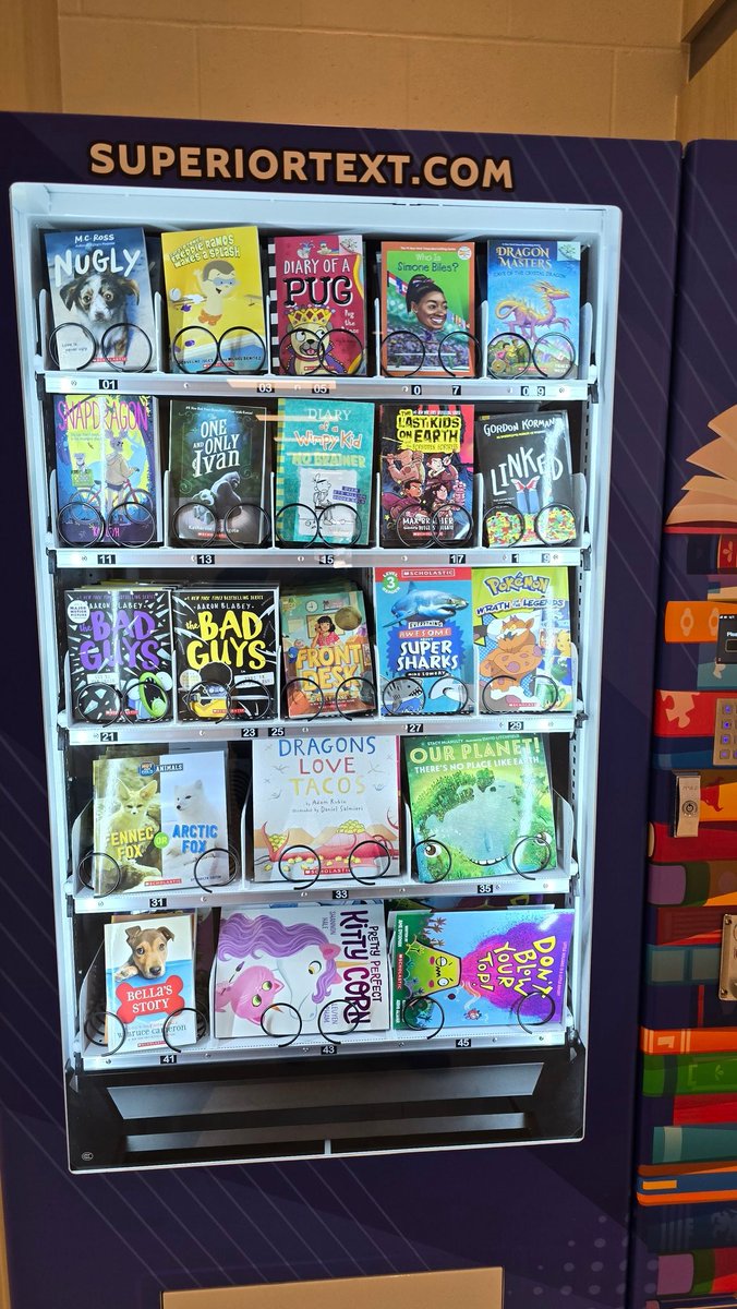 SeidlSTEAMspace's tweet image. Our @booknook vending machine is open for business! Some lucky students were so excited to receive a free book today. We cannot wait to give out more tokens for positive behavior!