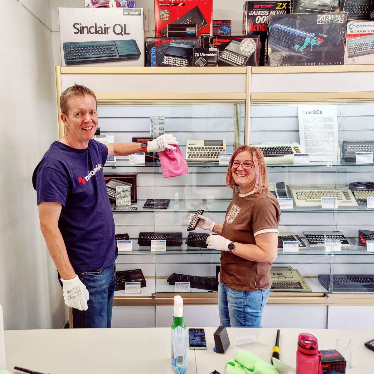MuseumComputing's tweet image. Today we welcomed 6 staff from Nationwide Building Society, who used their company-supported volunteer hours to help keep our museum clean, both inside and out! From cleaning displays to litter picking, they did a fantastic job! Thank you!
#nationwidebuildingsociety #volunteers