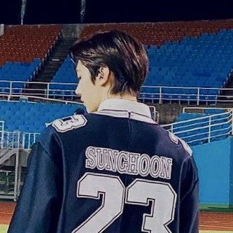 nós matching no baseball 

#ENSD #EngeneSelcaDay #SUNGHOON #ENGENE <a href="/ENHYPEN_members/">ENHYPEN</a>