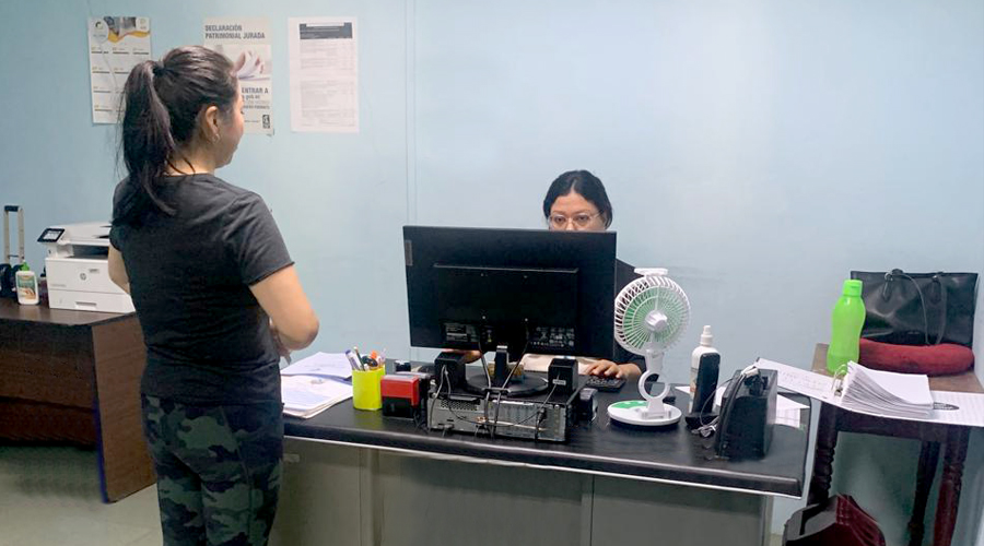 DinarpEc's tweet photo. Aquí se evaluaron procesos relacionados a: 

🔵Tiempo de atención al ciudadano.
🔵Manejo de libros y archivos registrales (físicos y digitales).
🔵Condiciones de la infraestructura.  
🔵Uso de los servicios #Dinarp. 
🔵Seguridad de la información.

#ElNuevoEcuadorImpulsa 🇪🇨 https://t.co/yn8HjP0UA8