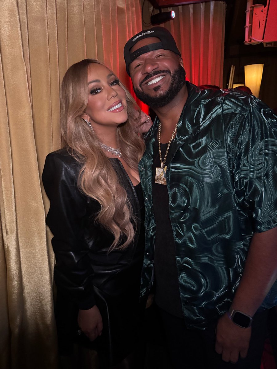 DJSUSSONE's tweet image. I djed the official @mtv @vmas after party last night. My family @mariahcarey summoned me. These pics are from last night!! Check my instagram for the full recap. Last night was literally insane!! 🔥🔥✊🏽✊🏽