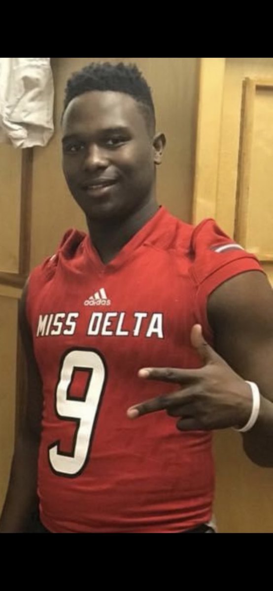 JHoward998's tweet image. 2018 fall camp take me back #MDCC