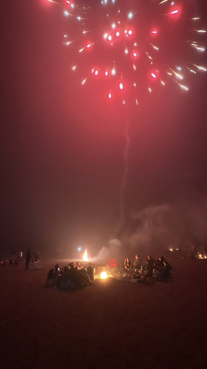 i love san francisco 

(bonfire &amp; fireworks at Ocean Beach- life feels like a movie)