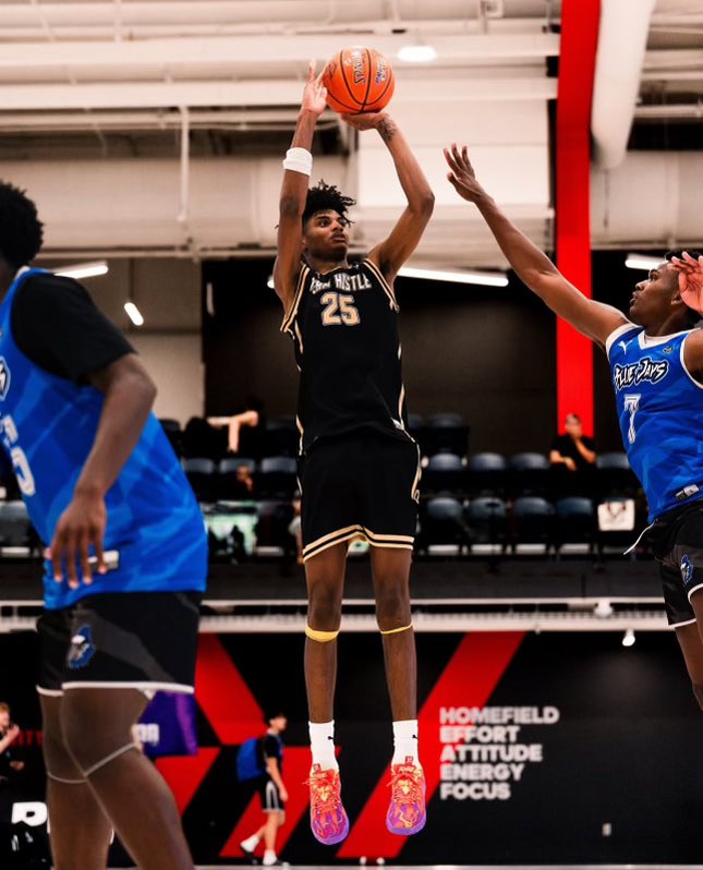 2026 Braylen Langley of Skyline Prep was offered by Stephen F. Austin, <a href="/247Sports/">247Sports</a> was told. 

247sports.com/player/braylen…